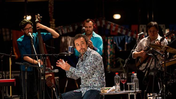 El actor Daniel Muñoz y “Los Marujos” animan la cuarta noche de la “Fiesta de la Chilenidad” en Plaza de Armas