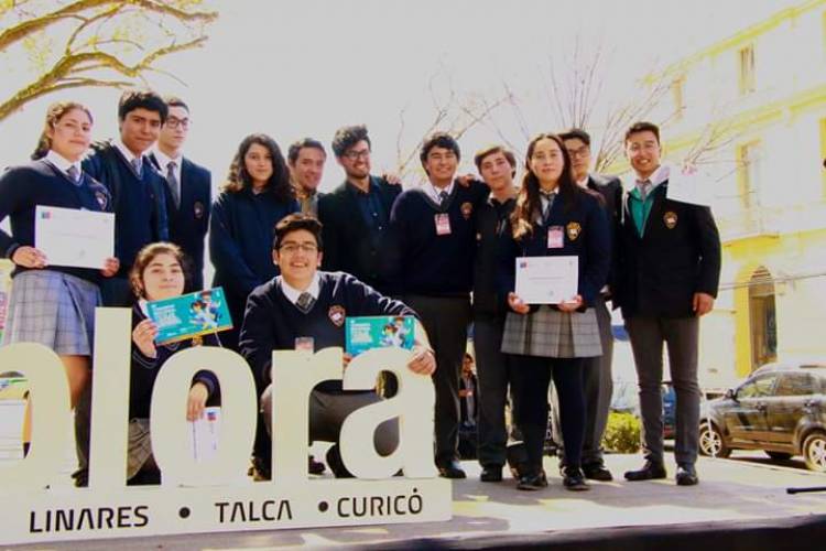 Estudiantes del liceo “Valentín Letelier” destacan en Congreso de Ciencia y Tecnología