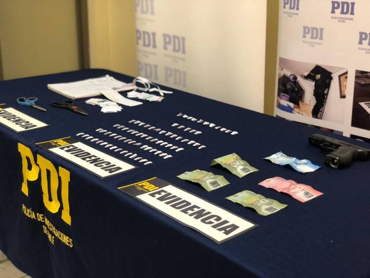 PDI detiene a mujeres dedicadas a la venta de droga en Salida Huapi