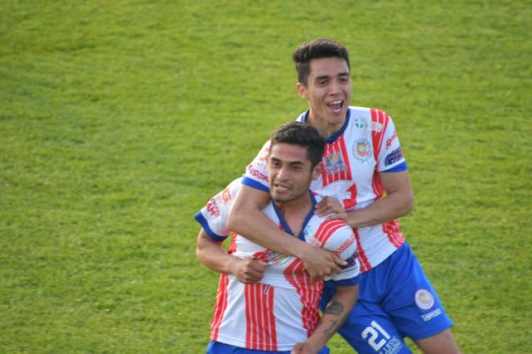  Deportes Linares juega a estadio lleno por el  ascenso a la  Segunda División Profesional