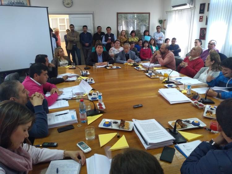 Concejo de Linares aprueba millonaria nueva planta municipal