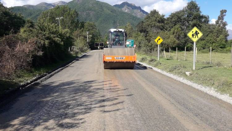 Comenzó mejoramiento de tramo caminero Roblería-Chupallar en el Cajón Ancoa