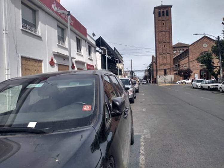 Intenso debate por futura concesión de parquímetros en Linares