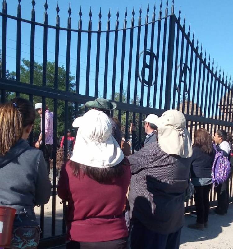 Tras protesta empresa de arándanos pagó sueldo a trabajadores de temporada