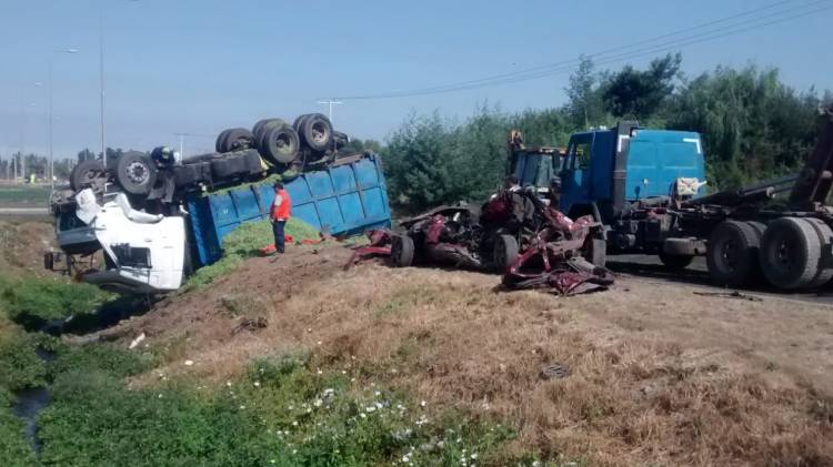 Congoja y luto por muerte de cuatro personas en violento accidente de tránsito