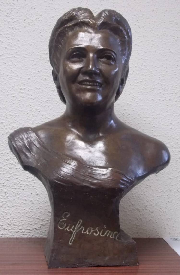 La historia de Eufrosina Navarro Tobar de Chacón