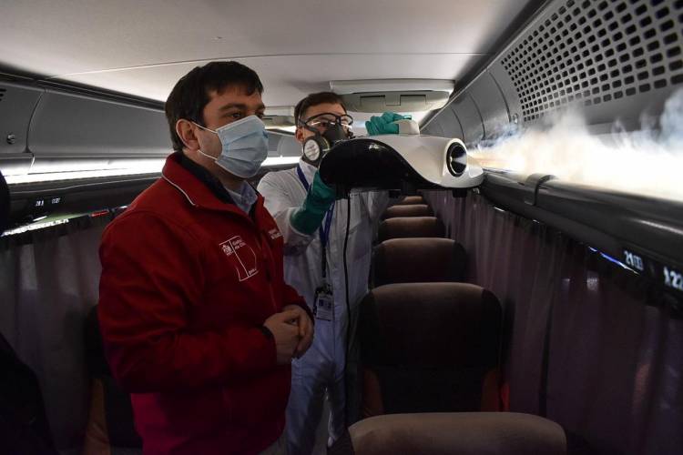 Pandemia obliga a reinventarse a empresarios del transporte 