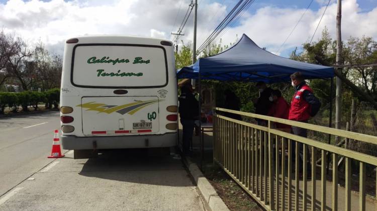 TENS es atropellada por microbús en control sanitario de acceso a Linares