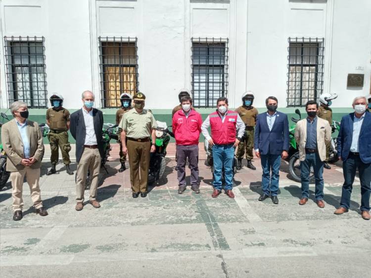 Gobierno Regional entrega 39 motos todo terreno a personal de Carabineros de Linares y Cauquenes