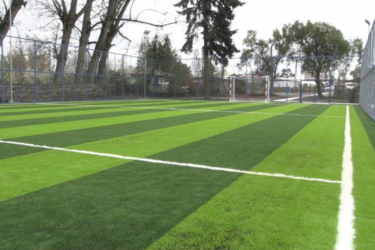 De “lujo” es la nueva cancha de futbolito de la localidad de Maule sur en la comuna de Colbún