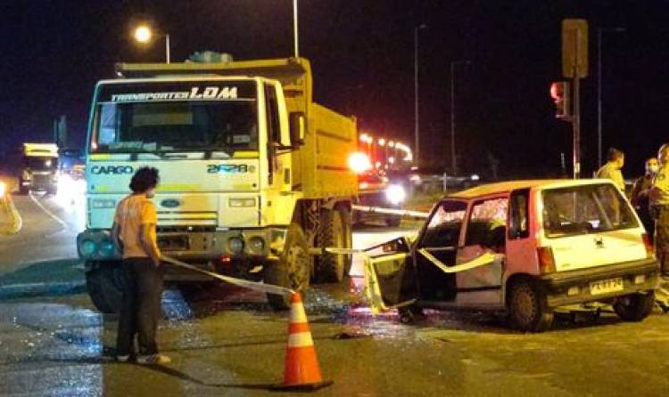 Joven de 18 años muere tras violento accidente en Circunvalación Norte de Linares con camino a Yerbas Buenas