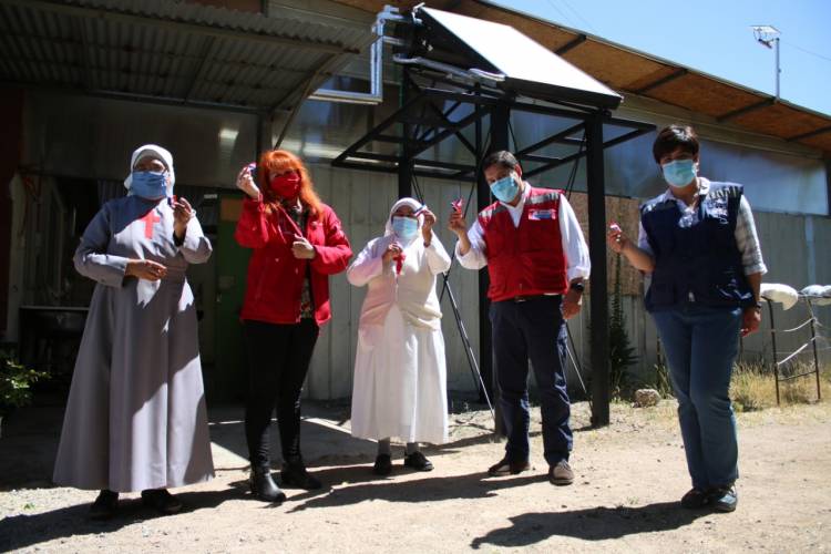 Sistemas solares térmicos permitirán que Hogar “San Camilo” de Linares tenga agua caliente durante todo el año