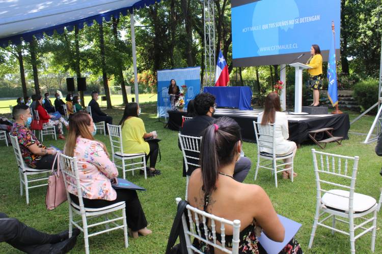 CFT Estatal del Maule tituló a su primera generación de estudiantes