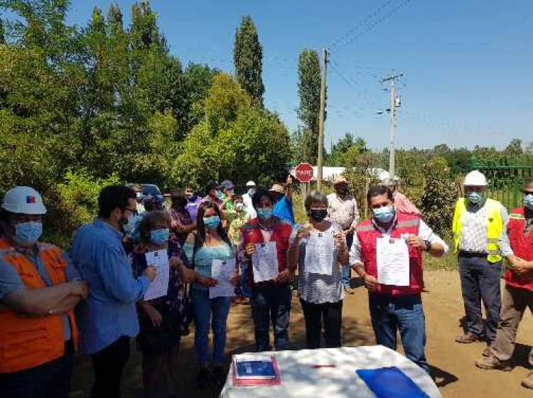 MOP inicia proyecto para pavimentar caminos en "San Víctor Álamos" y "El Emboque" de la comuna de Linares