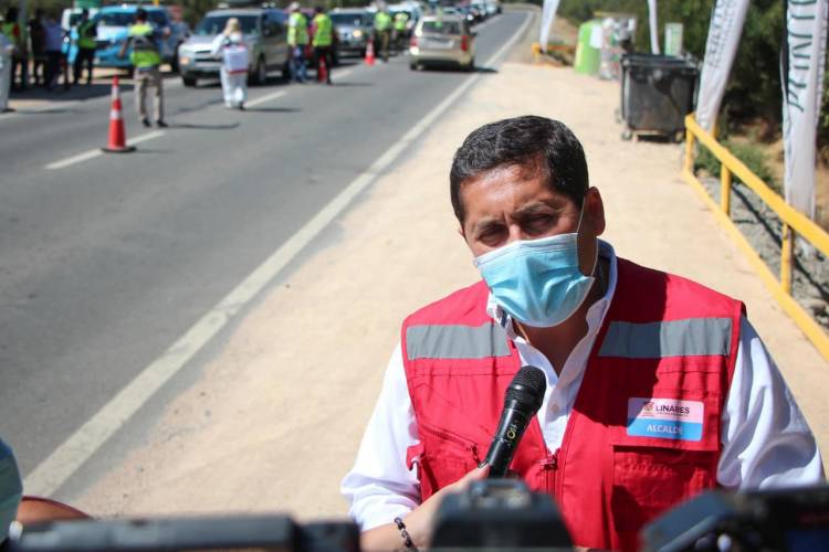 Sorpresivo apoyo de dirigentes vecinales a campaña de reelección de alcalde Mario Meza