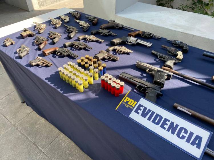 PDI en coordinación con el Ministerio Público sacan 89 armas de fuego de circulación en las provincias de Linares y Cauquenes